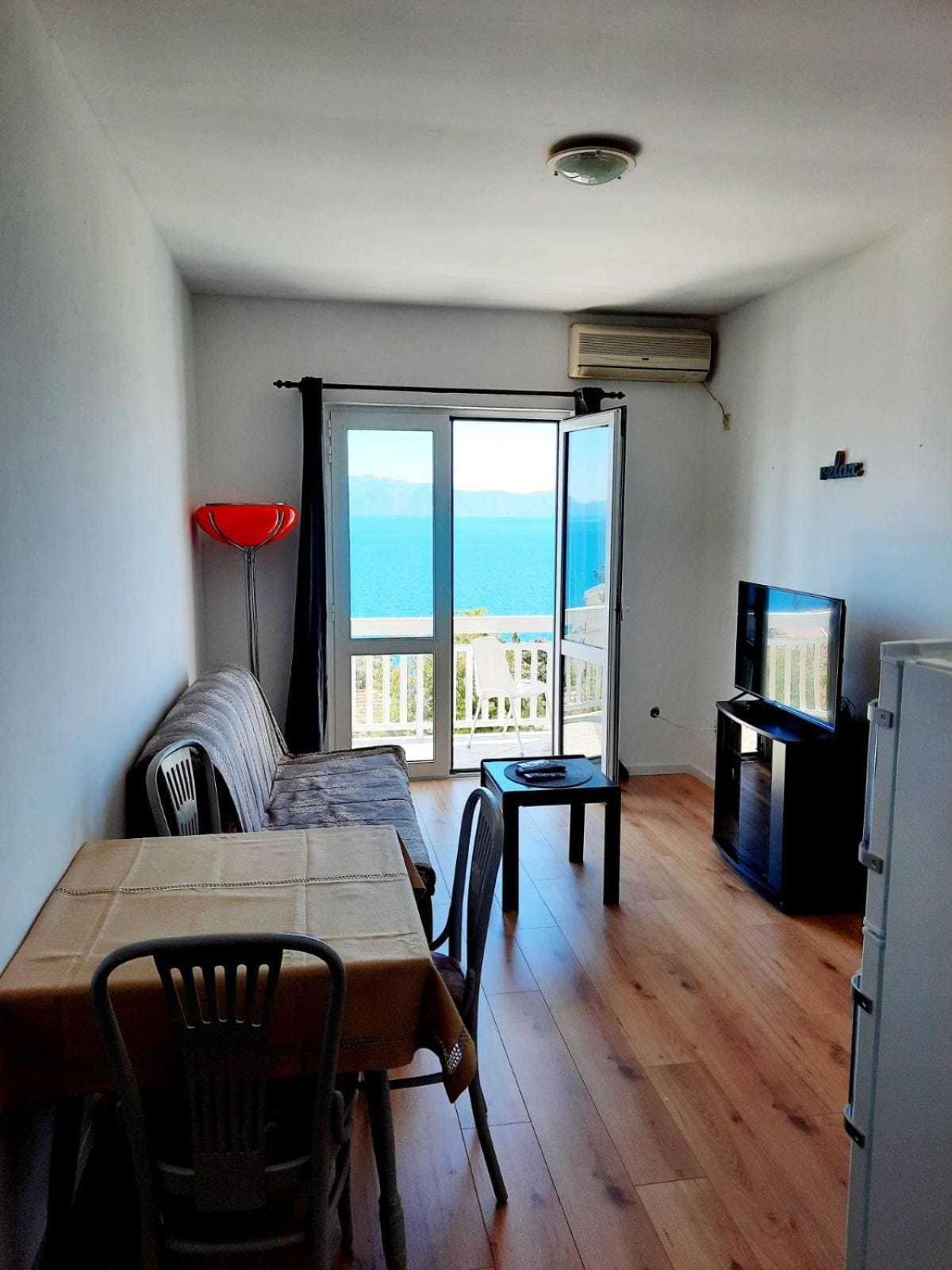 Apartments Elenora Brist Extérieur photo