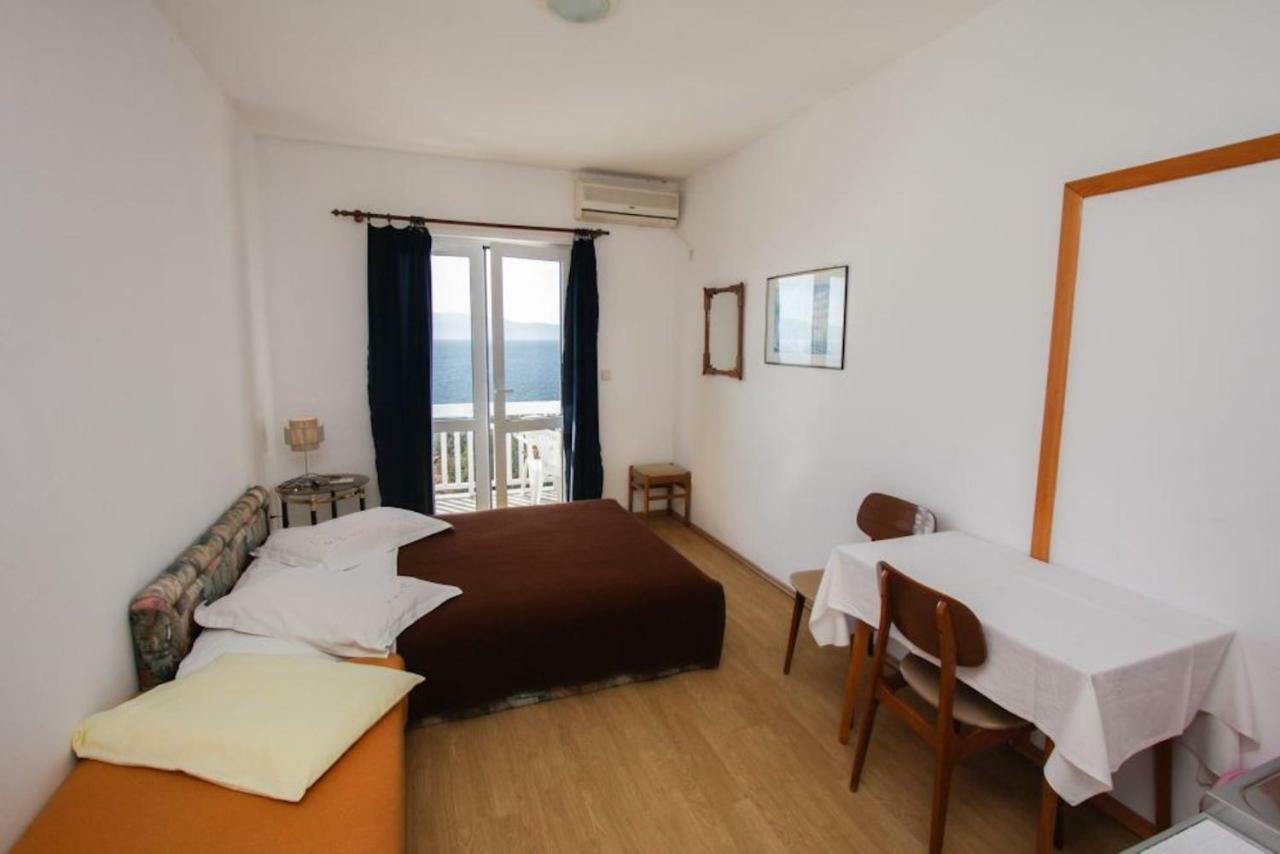Apartments Elenora Brist Extérieur photo