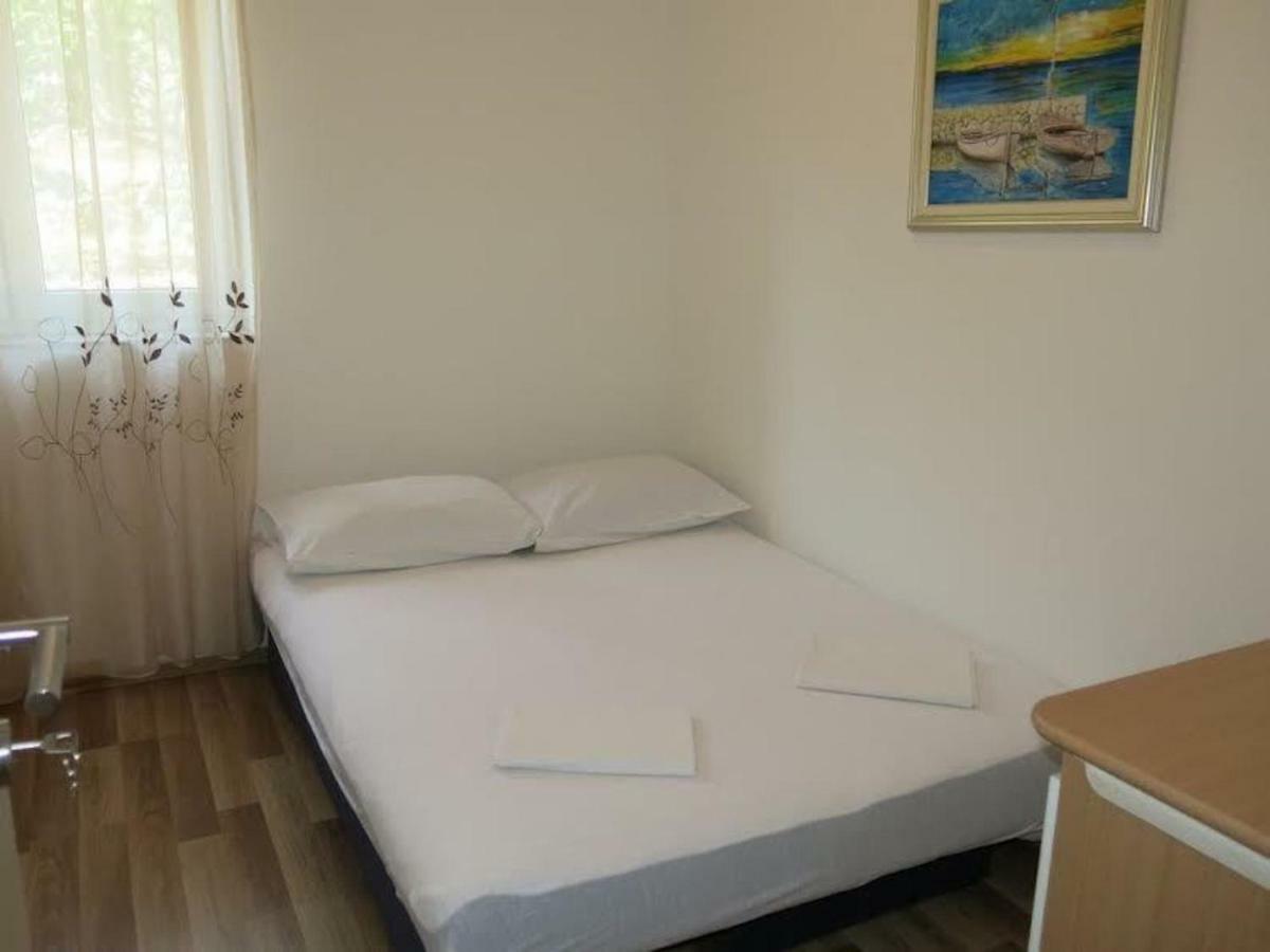 Apartments Elenora Brist Extérieur photo
